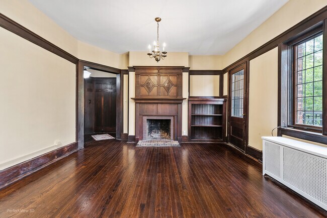 Building Photo - 1372 E 57th St