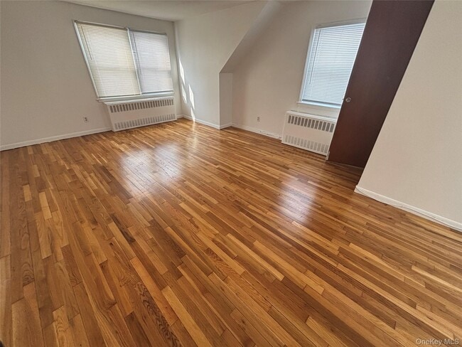 Building Photo - 528 Cameron St