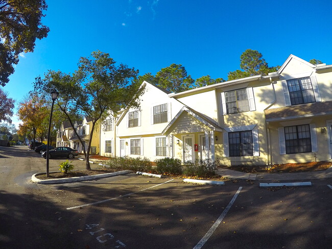 Building Photo - 4104 Tartan Pl