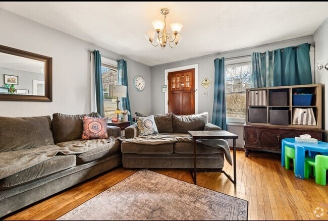 Building Photo - 116 Hillside Ave