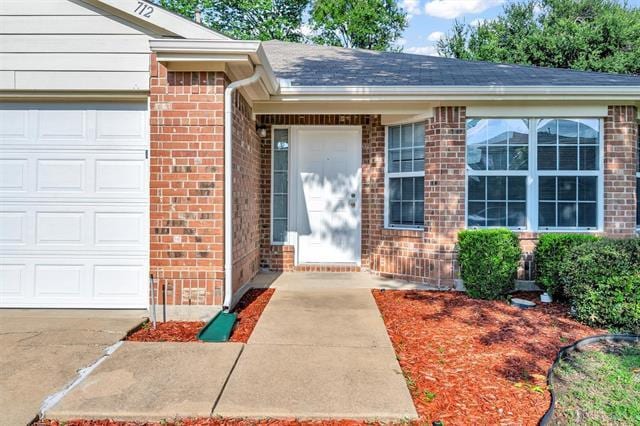 Building Photo - 712 Riverhead Dr