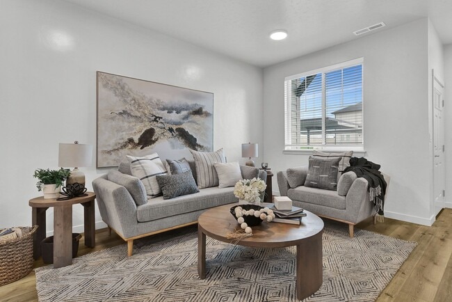 Foto del edificio - Brand New,Pre Leasing, August 15,2025: 3 bed, 2.5 bath townhome, 1,546 square feet. storage unit,...