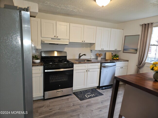 Foto del edificio - 1310 Summerfield Ave