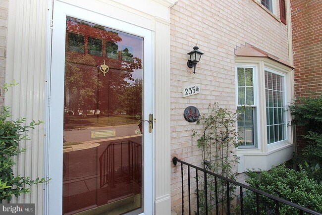 Foto del edificio - 2354 Wheystone Ct