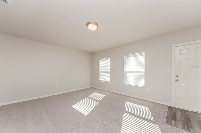 Building Photo - 230 Hyacinth Ct