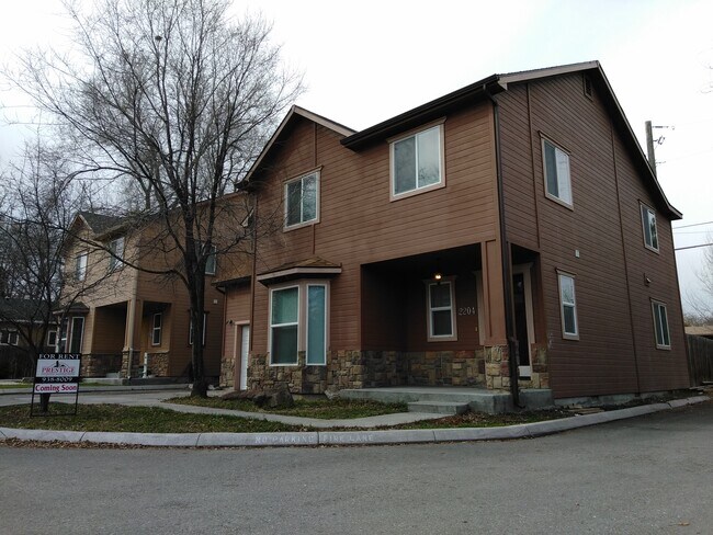 Foto del edificio - 2204 S Hervey St