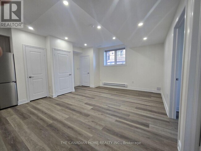 Building Photo - 3155 Travertine Dr