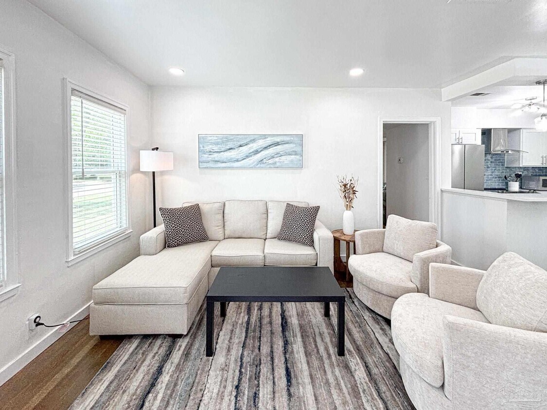 Foto principal - 315 Flannan Rd