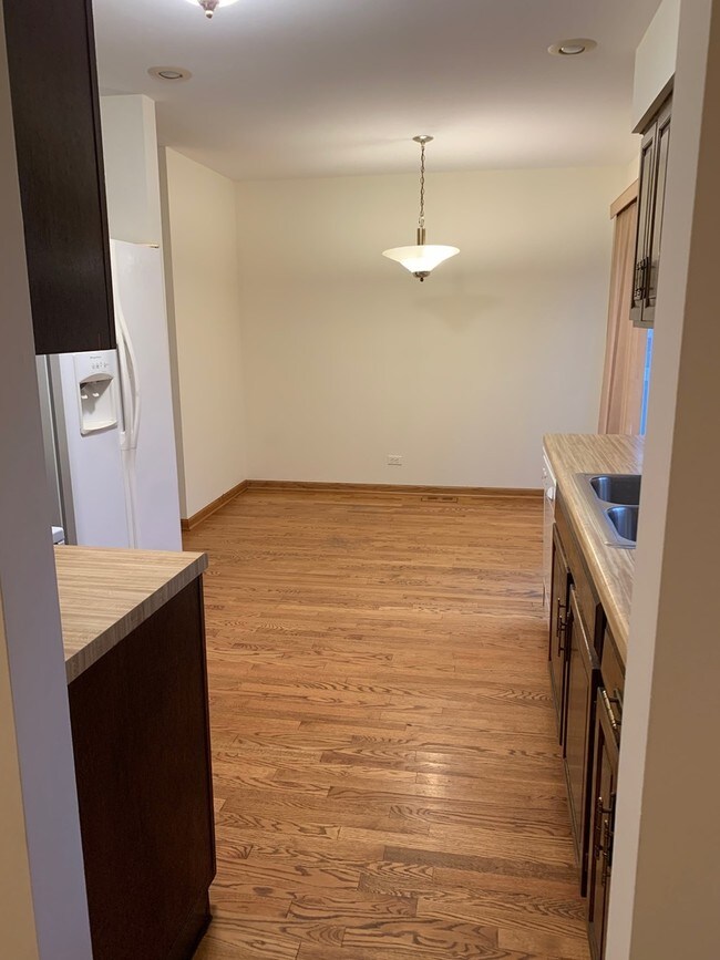 Foto del edificio - 62 E Fox Hill Dr