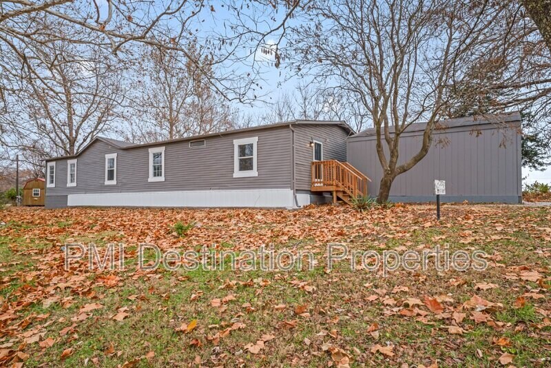Primary Photo - 7049 SW Hwy F