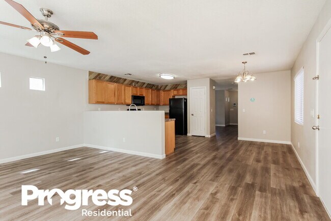 Building Photo - 8345 W Hughes Dr