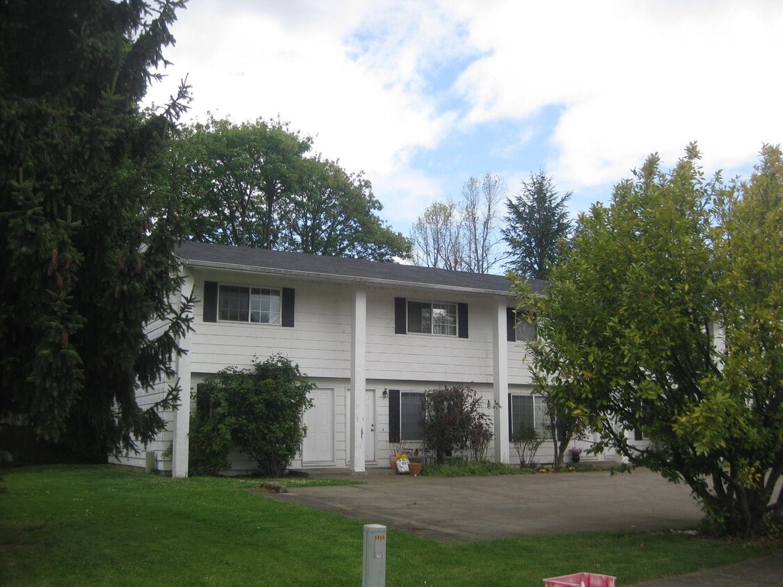 Primary Photo - 2-Bedroom Townhouse in South Corvallis!