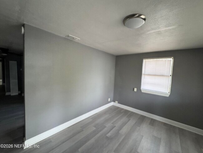 Building Photo - 4114 Moncrief Rd