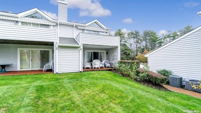 Foto del edificio - 6 Beaver Lake Ct