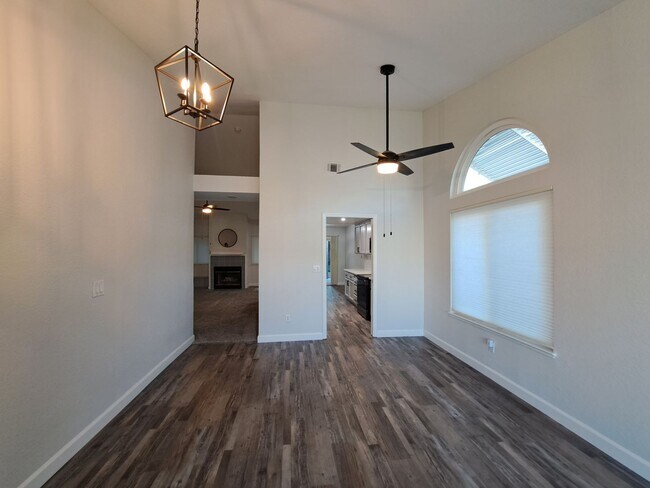 Foto del edificio - Absolutely Stunning Home in Browns Valley!