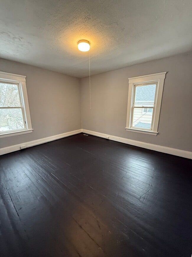 Building Photo - Warner Road 4 Bed Single