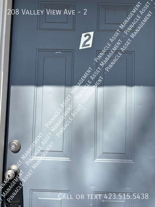 Building Photo - 208 Valley View Ave