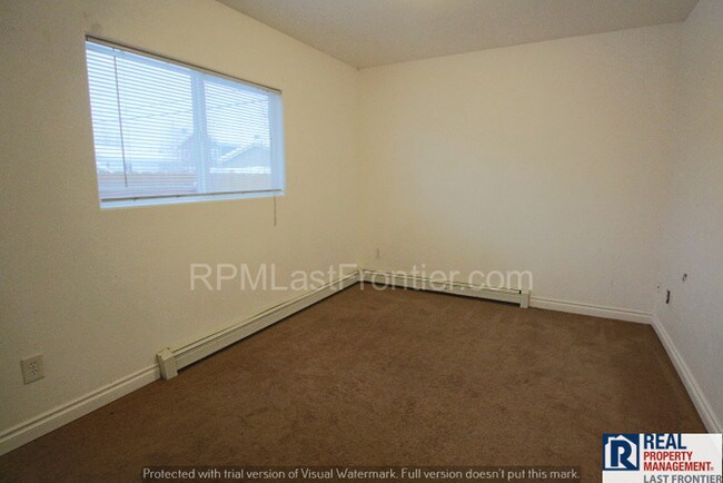 Building Photo - 3233 Peterkin Ave