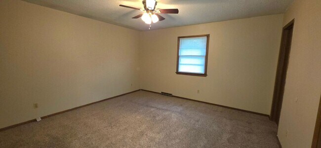 Foto del edificio - 2 Bedroom 2 Bathroom Duplex near Missouri State University! $825!