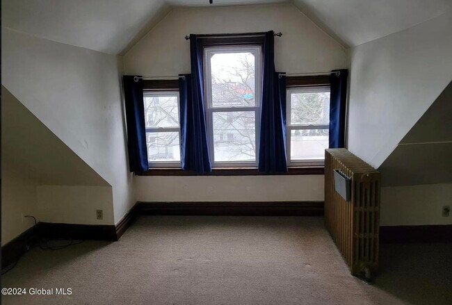 Building Photo - 455 Western Ave