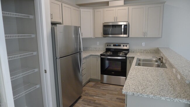 Kitchen - 1138 R St