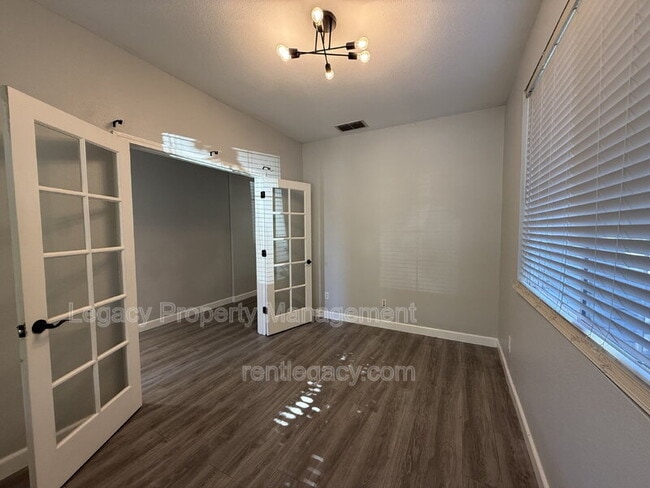 Building Photo - 3108 Tintorera Way