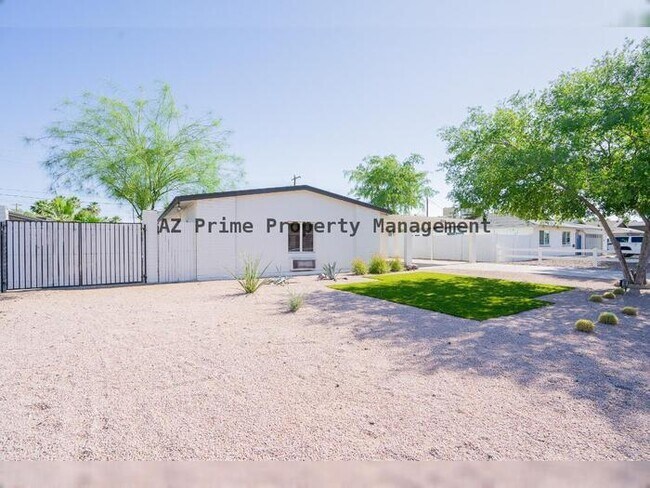 Building Photo - 8139 E Osborn Rd