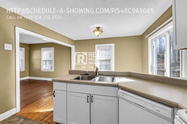 Foto del edificio - 2203 Maywood St