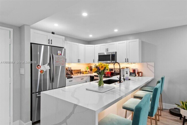 Foto del edificio - 7725 SW 86th St