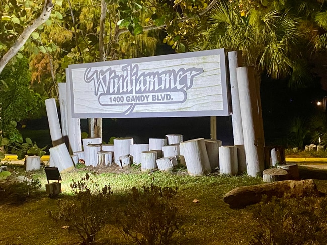 Foto del edificio - 1400 Gandy Blvd N