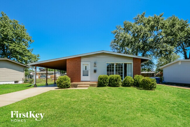 Foto del edificio - 755 Gonzaga Ln