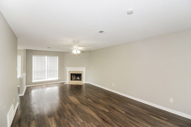 Photo - Beautiful Home for Rent in  Barry Farms Ph2 Subdivision!