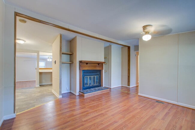 Foto del edificio - 756 Seaman Ln