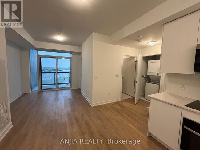 Building Photo - 474-2474 Caldari Rd