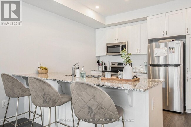 Building Photo - 814 Mikinak Rd.