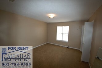 Building Photo - 8204 Woodview Dr E