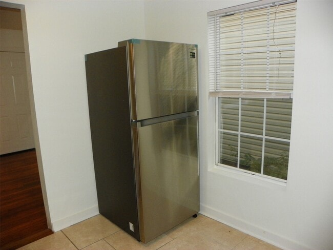 Building Photo - 4334 Jefferson St