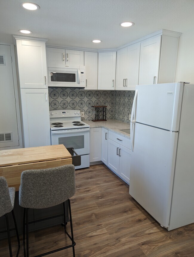 Building Photo - 24131 Falconer Dr