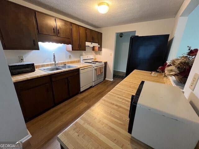 Building Photo - 2301 Ranch Trail NW