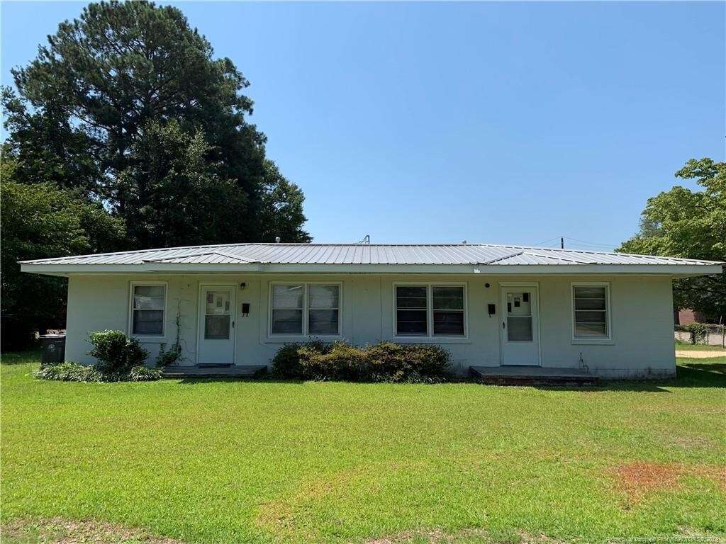 327 W Central Ave, Raeford, NC 28376 Apartment for Rent in Raeford