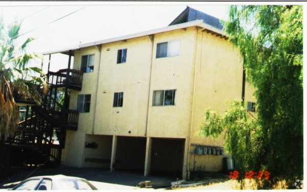 Building Photo - 524 Richardson St