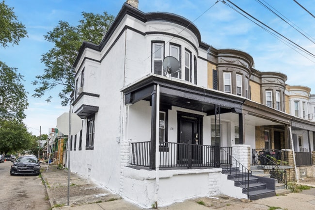 Foto del edificio - 130 Hansberry St