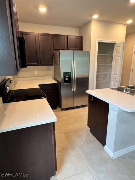 Foto del edificio - 15273 Wildflower Cir