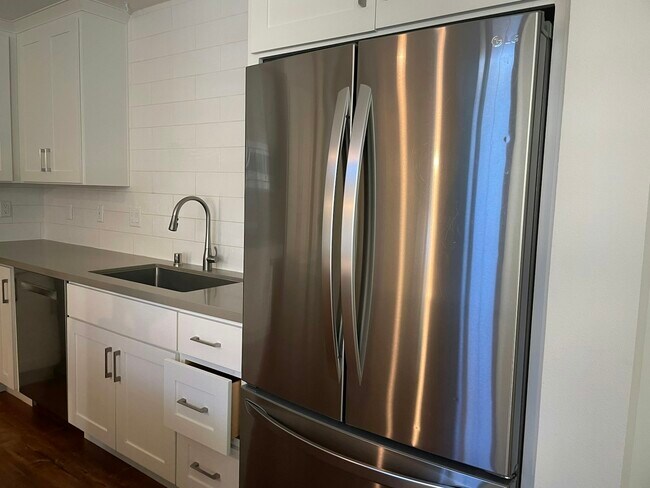 Foto del edificio - 912 Lundy Ln