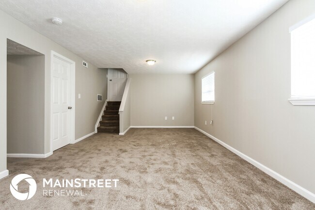 Foto del edificio - 644 Woods Crossing Ln