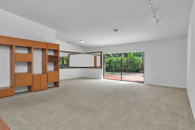 Photo - Beautiful home in quiet neighborhood