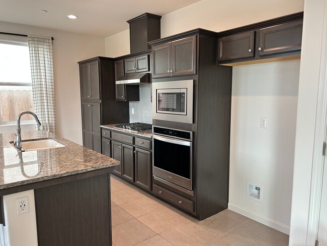 Building Photo - 6369 N Santa Lucia Way