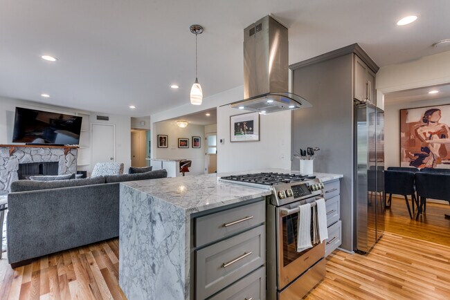 Foto del edificio - 3536 Timberview Rd
