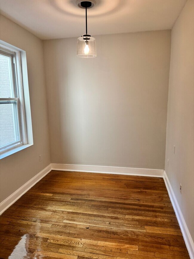 Building Photo - Beautiful 1 bed 1 bath in vibrant Allston