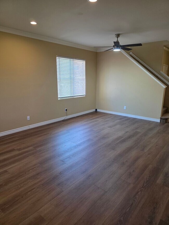 Foto del edificio - Crowne Hill 3 Bedroom Home